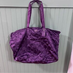 COACH Getaway Signature Nylon Packable Weekender Tote Bag Amethyst With Pouch